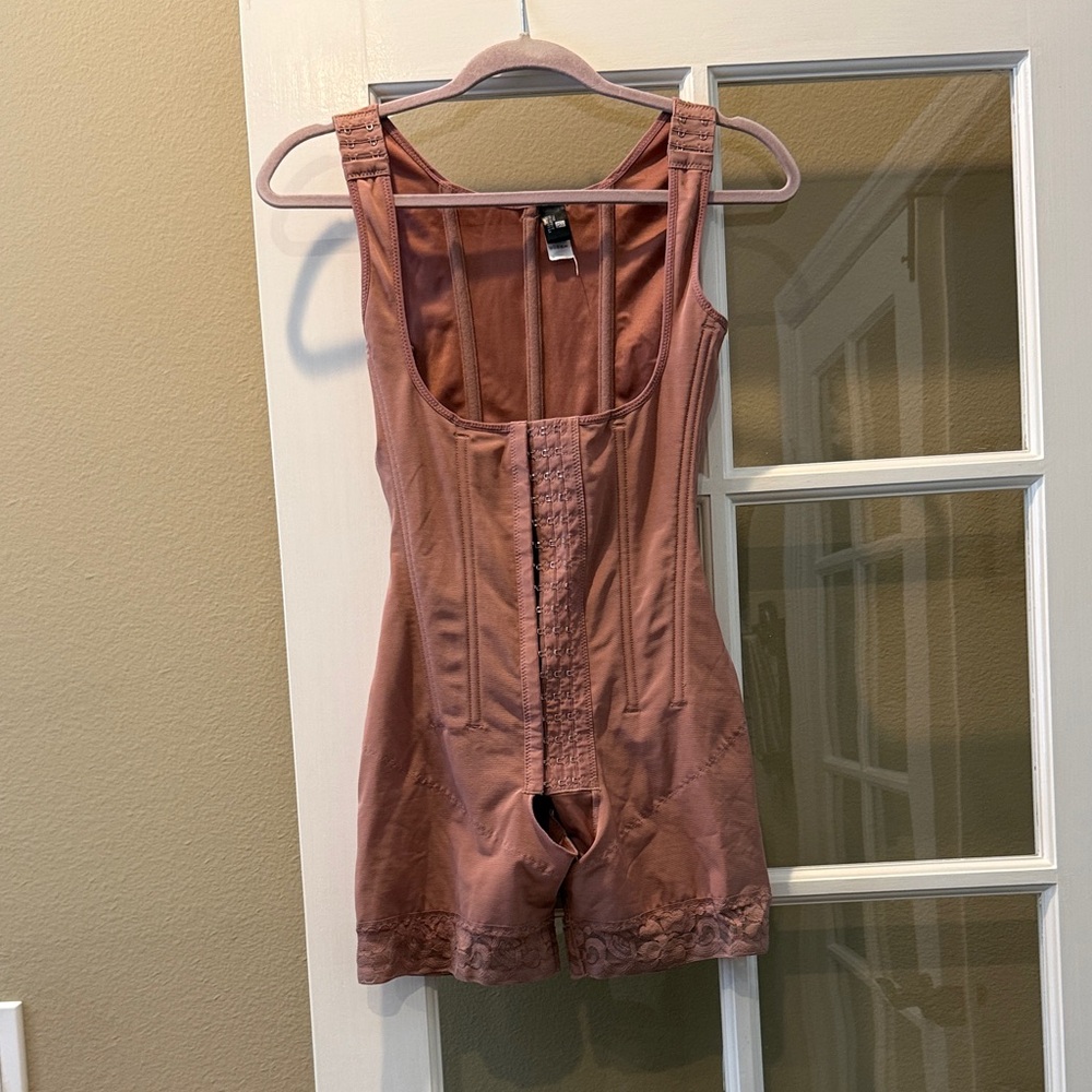 Women's Shapewear Bodysuit in Pink